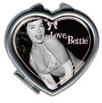 Cover image for Retro-A-Go-Go Bettie Page Love, Bettie Heart Compact