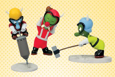 Roald Dahl's Gremlins become 3-D in all-new collectible vinyl figures and PVC sets! 10/19/06