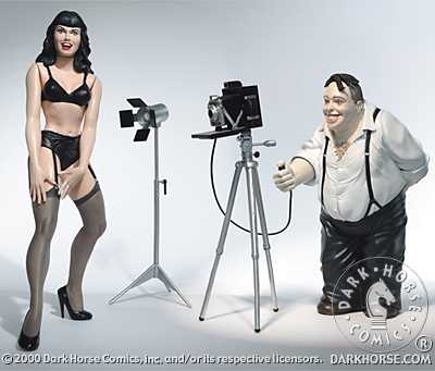 Cover for Bettie Page Action Figure - Photo Studio Bettie (10-228)