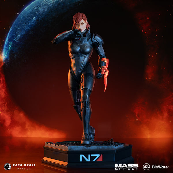Cover for Mass Effect: Commander Shepard 1/6th Scale Statue (Dark Horse Direct) (3011-201)