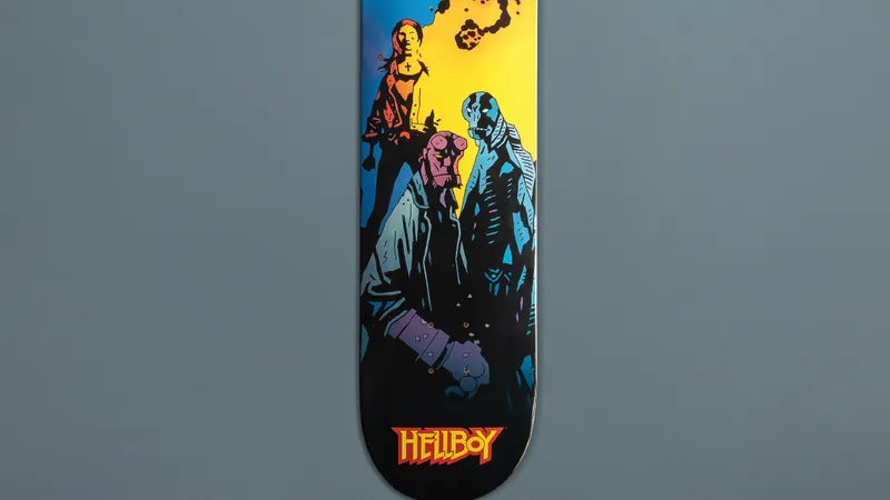 HBY_SKATE_DECK_HELLBOY_LIZ_ABE_DSP_06_1080