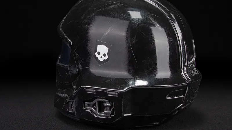 Helldivers 2 Tactical Helmet B-22 Model Citizen 1:1 Wearable rear facing side view Helldivers 2 Tactical Helmet B-22 Model Citizen 1:1 Wearable rear facing side view