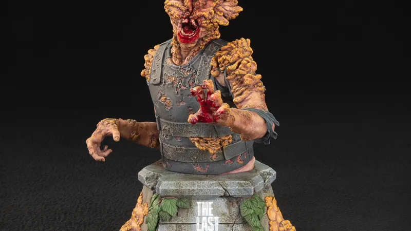 TLOU Clicker Bust Image 1