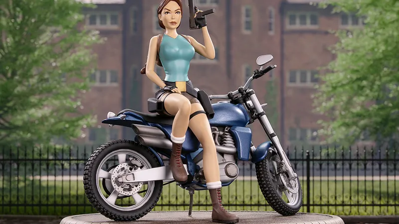 Lara Croft Motorbike Statue 8