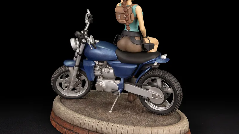 Lara Croft Motorbike Statue 4
